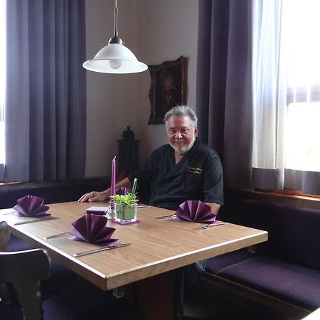 Hotel-Restaurant Zum Goldenen Hahnen ماركروننغن المظهر الخارجي الصورة